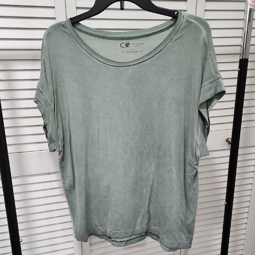 Cable & Gauge Sport Ladies T-shirt, Dusty Sage. Large.